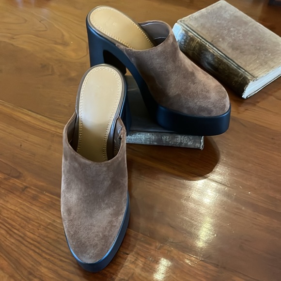 Gianni Bini Shoes Gianni Bono So Chic Brown Suede Platform Mules - Picture 4 of 8